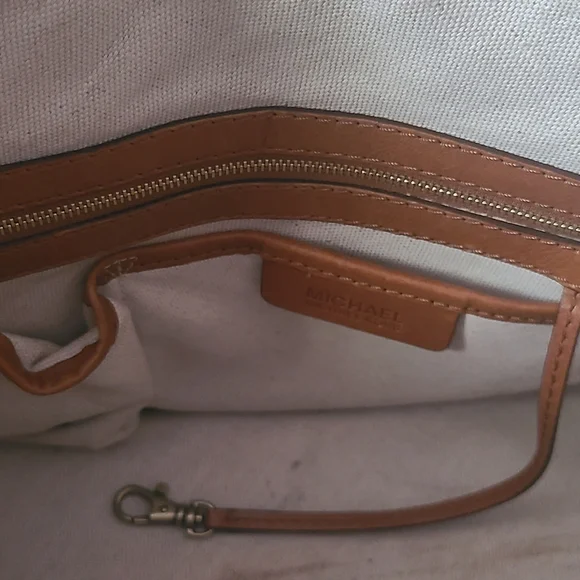 Michael Kors Tan and Brown Interior Handbag - Picture 5 of 10